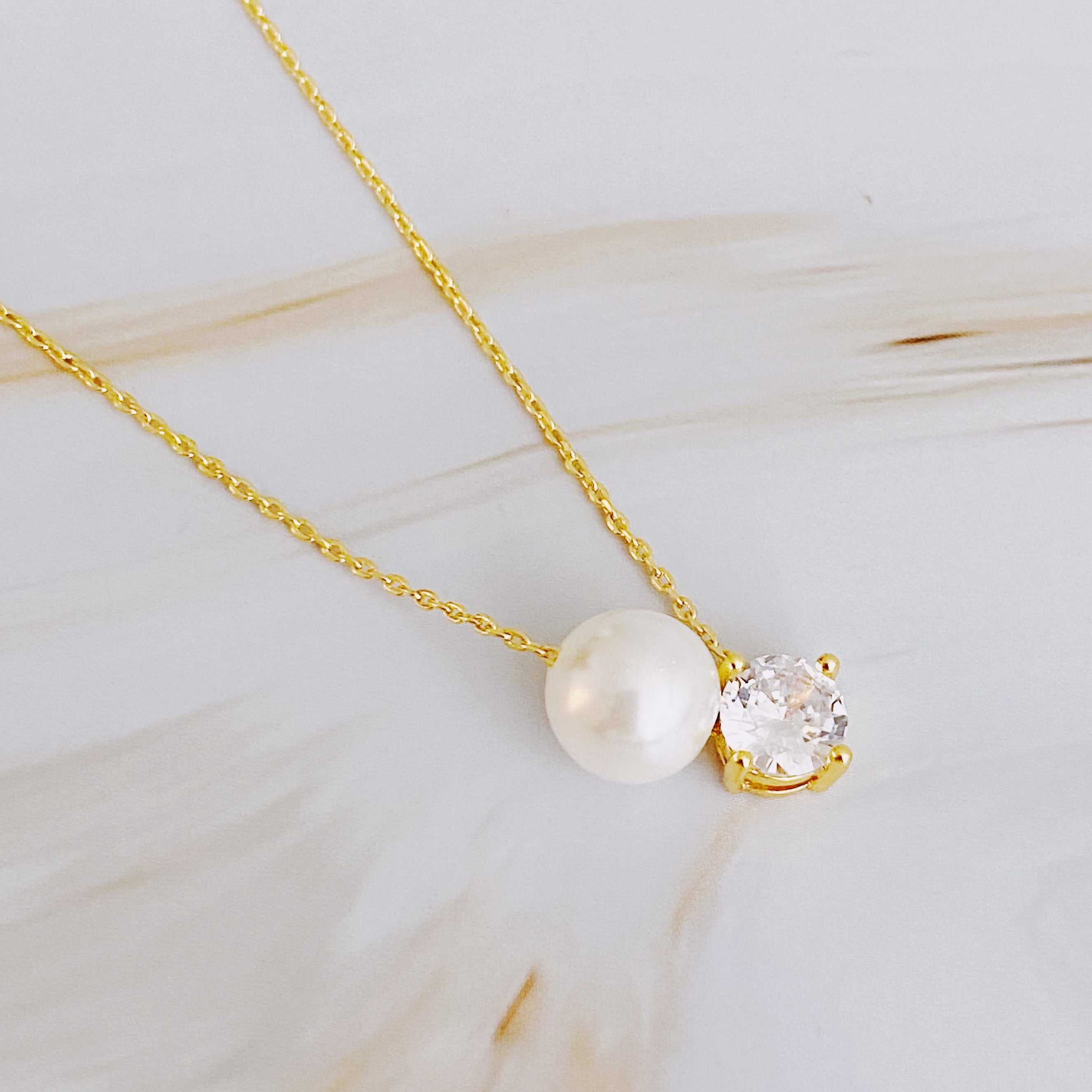 18K Gold Plated Single Pearl And Diamond Necklace
