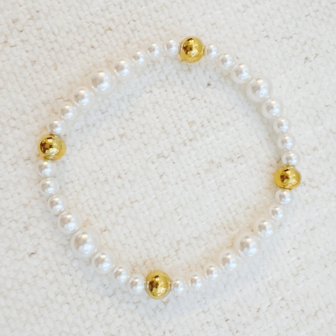 18K gold plate Beaded and pearl Stretch Bracelet.