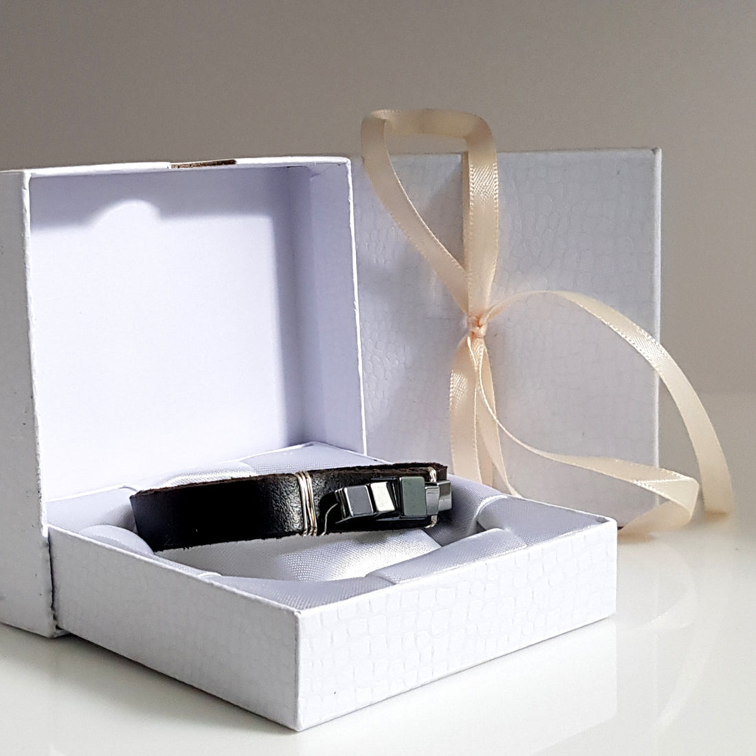 925 Sterling Silver Black Leather & Haematite Band Bracelet